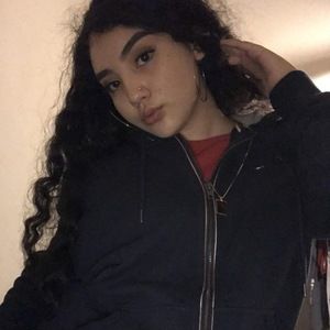 Meet your Posher, Nique